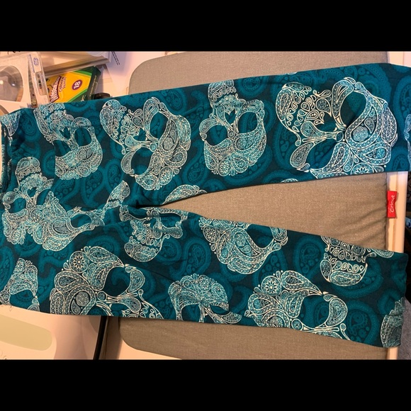 LuLaRoe Pants - Lularoe Halloween skull leggings